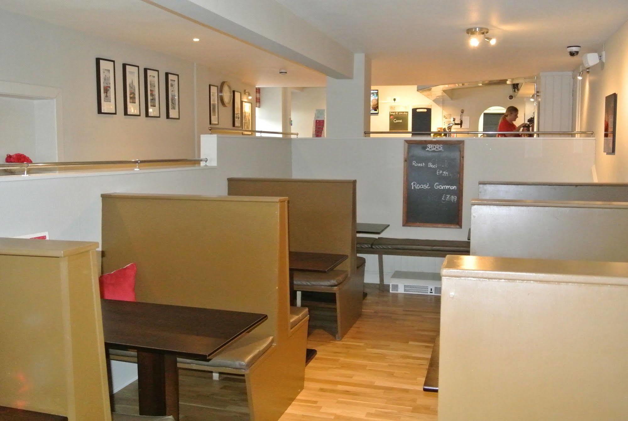 The Ballinluig Inn Pitlochry Esterno foto